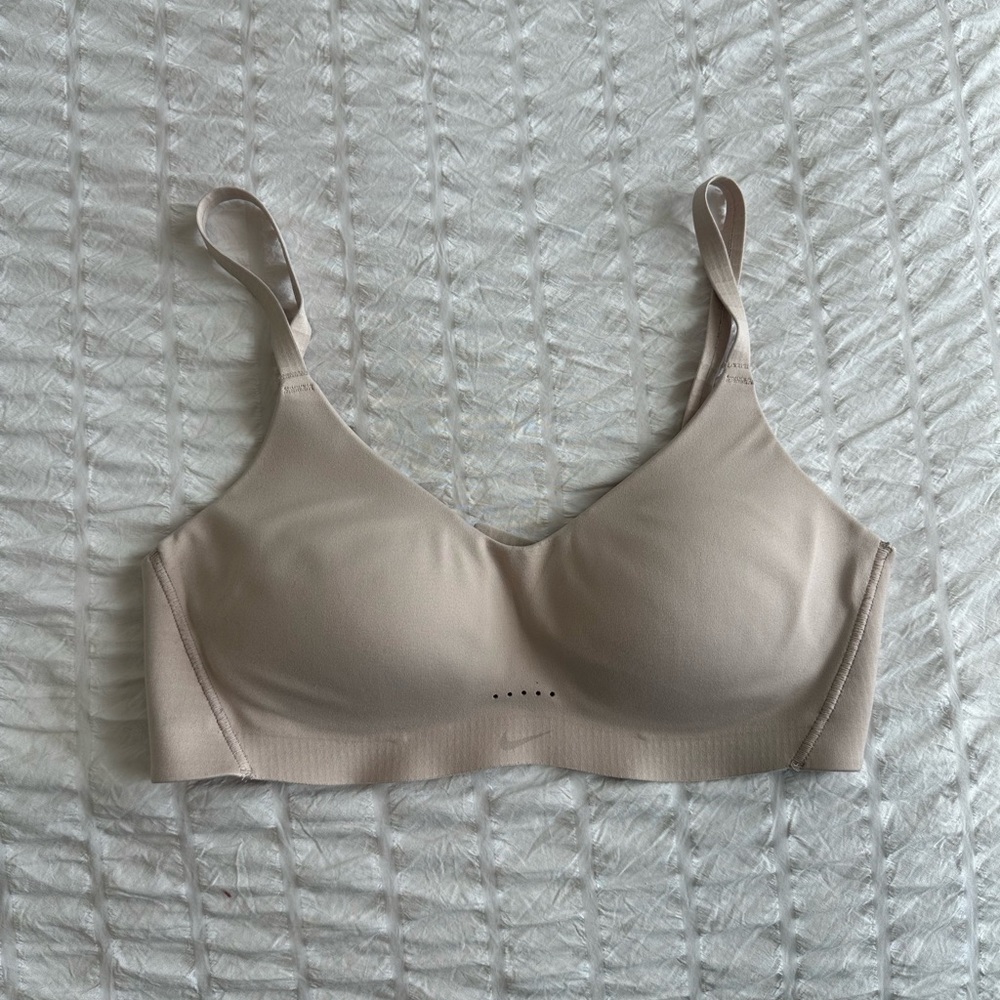 Nike Seamless Tan Bra